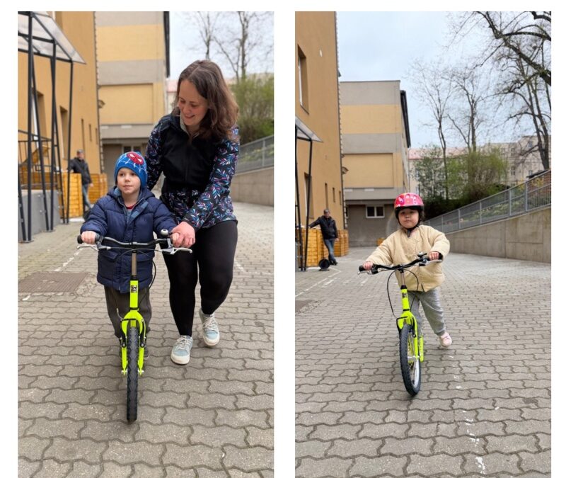 Jarní hry na hřišti